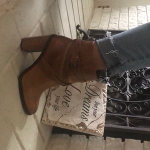 Vince Comuto booties